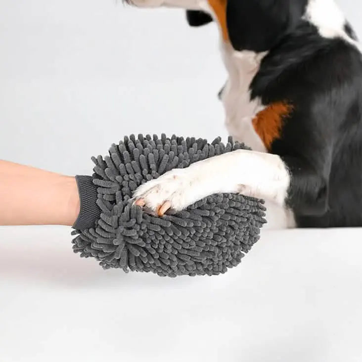 Muddymats® Dog Grooming Bundle – Rubber Scrubbers, Doggy Dryer, Muddy Mitt & Aloe Vera & Oatmeal Dog Shampoo for Itchy Skin Relief, Smelly Dogs & Sensitive Coats – 17 oz